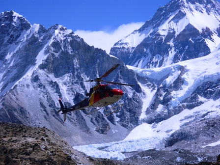 Helicopter tours and treks in Nepal