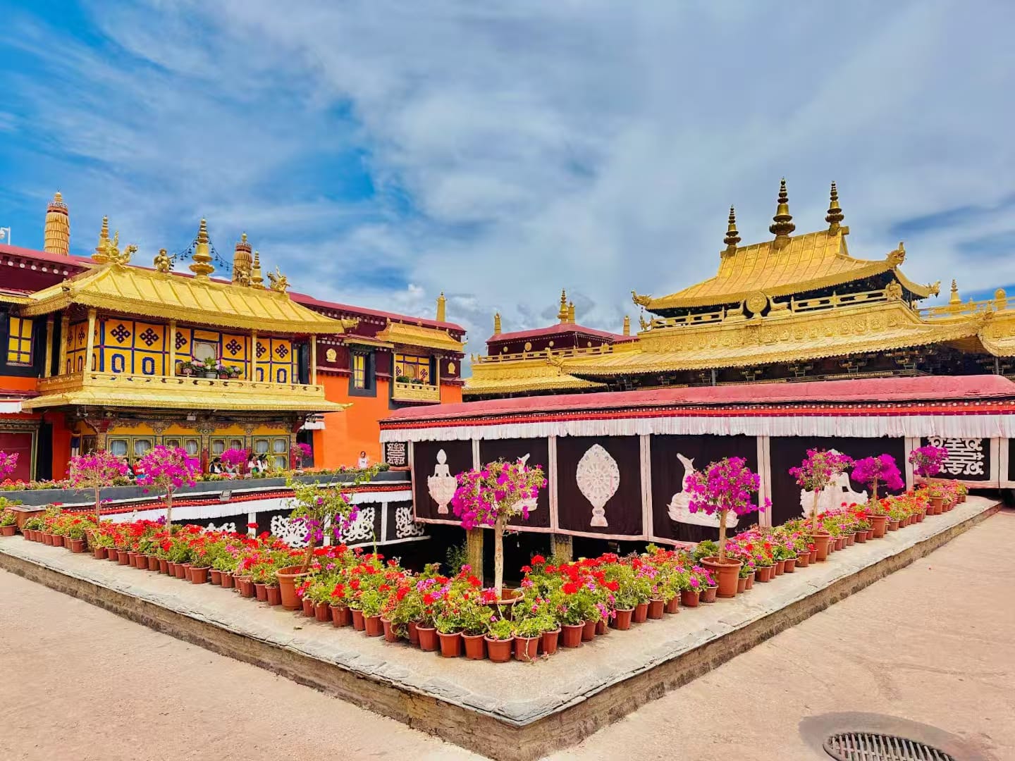 5 Days Lhasa and Yamdrok Lake tour